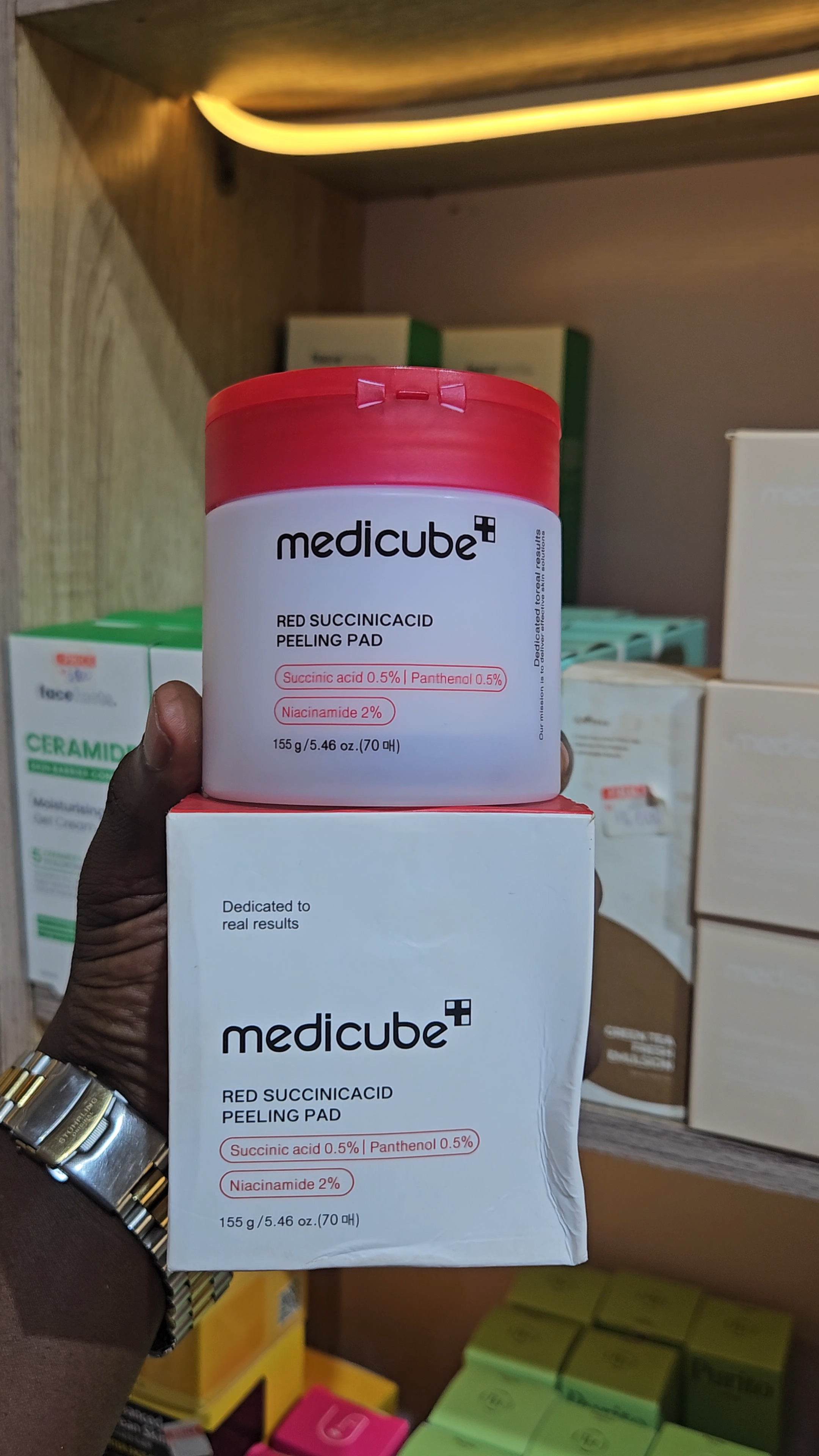 Medicube Red Succinic Acid Peeling Pad