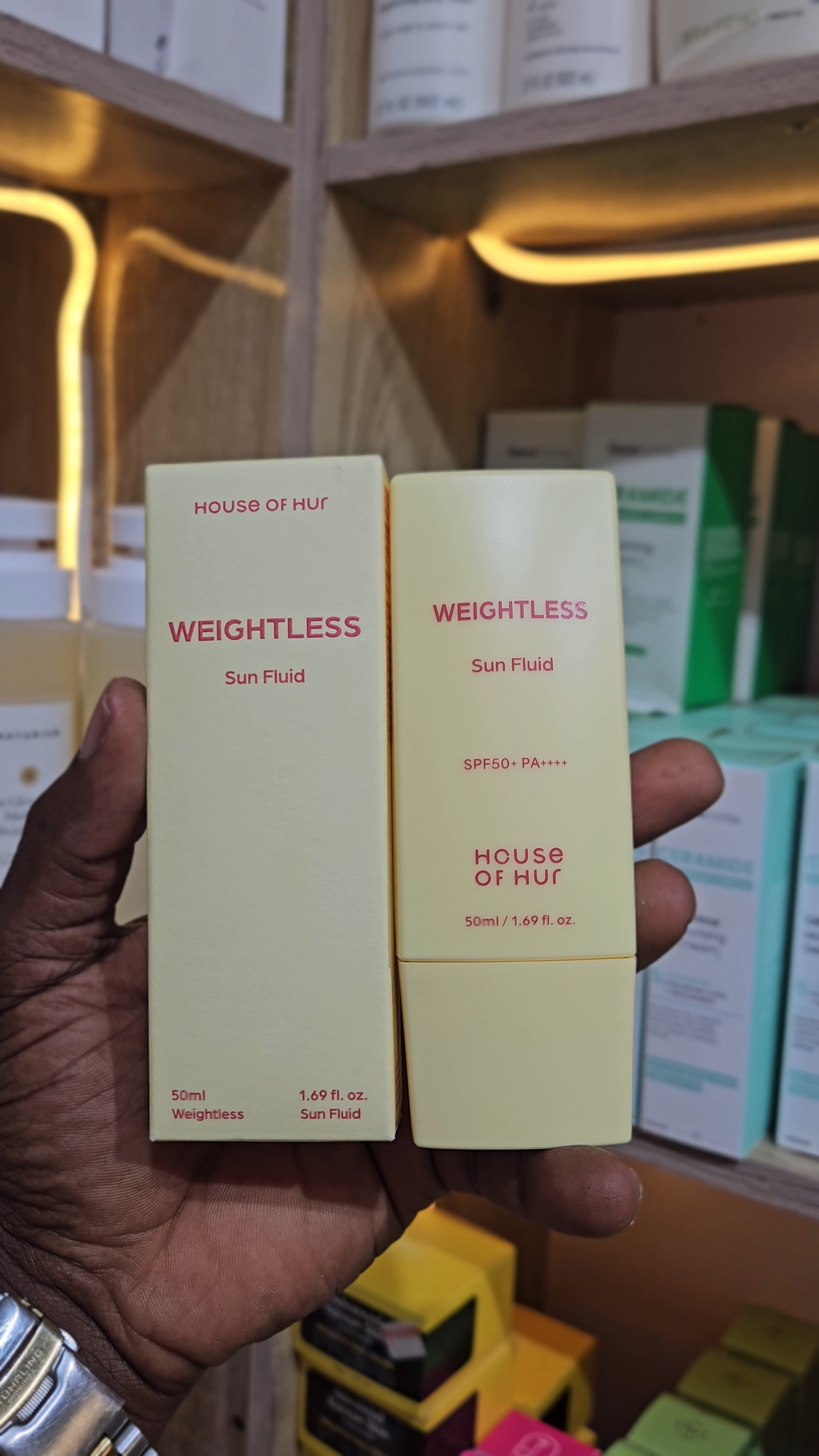 House of Hur Weightless Sun Fluid 